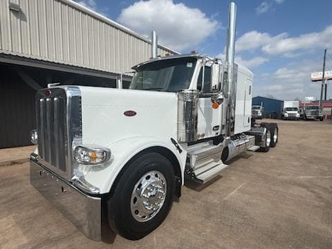 2027 Peterbilt 589 — photo 2