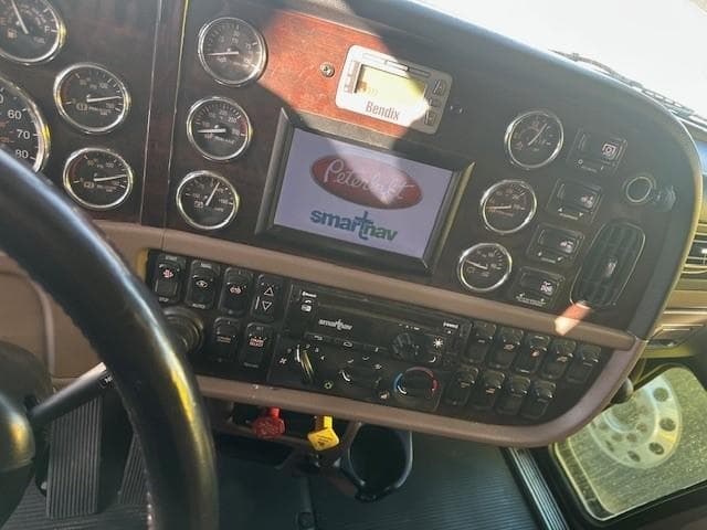 2019 Peterbilt 389 — photo 8