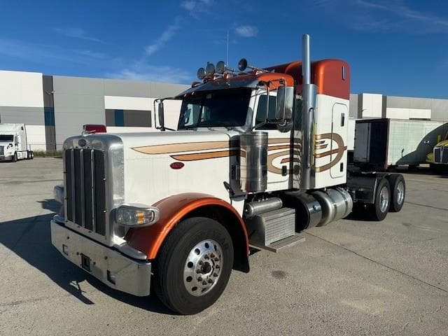 2019 Peterbilt 389 — photo 11