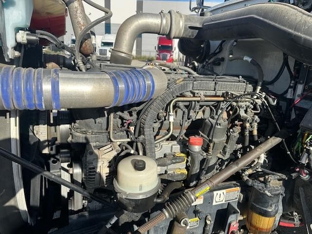 2019 Peterbilt 389 — photo 12