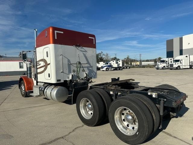 2018 Peterbilt 389 — photo 12