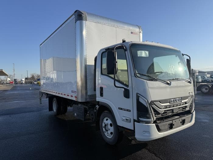 2025 Isuzu NPR — photo 4