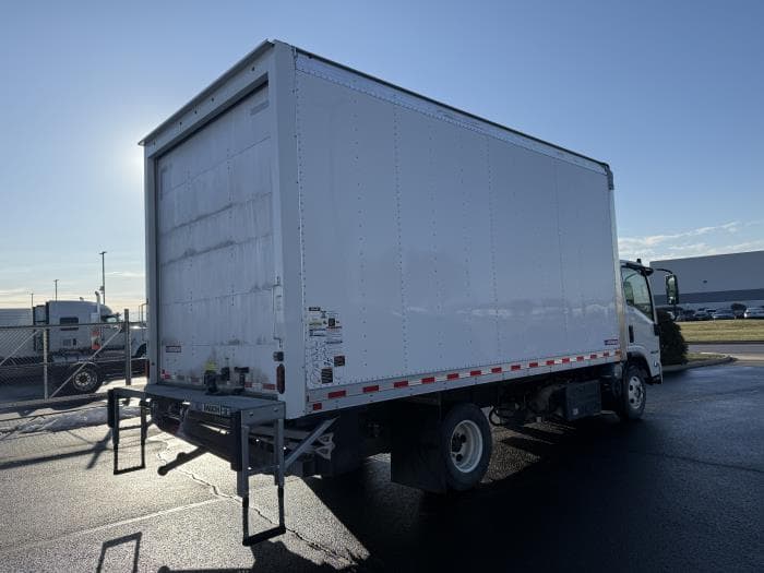 2025 Isuzu NPR — photo 6