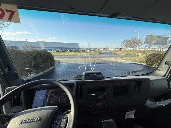 2025 Isuzu NPR — photo 25