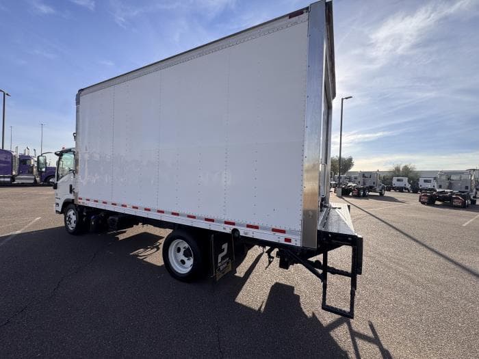 2020 Isuzu NQR — photo 4