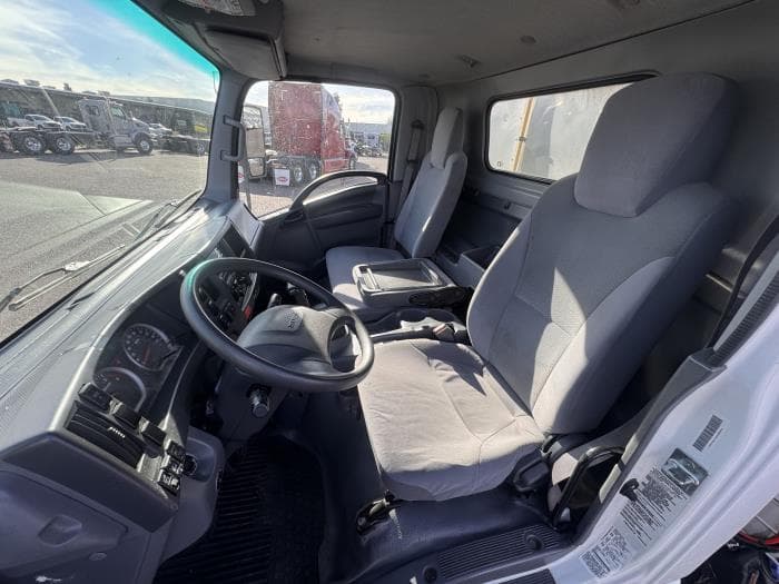 2020 Isuzu NQR — photo 12