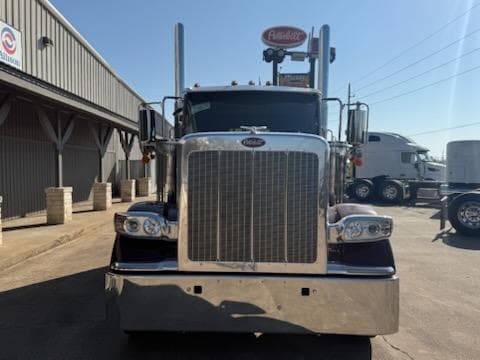2027 Peterbilt 589 — photo 3