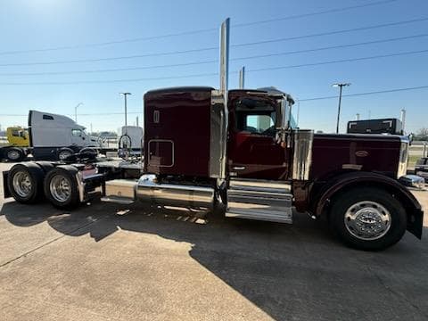2027 Peterbilt 589 — photo 4