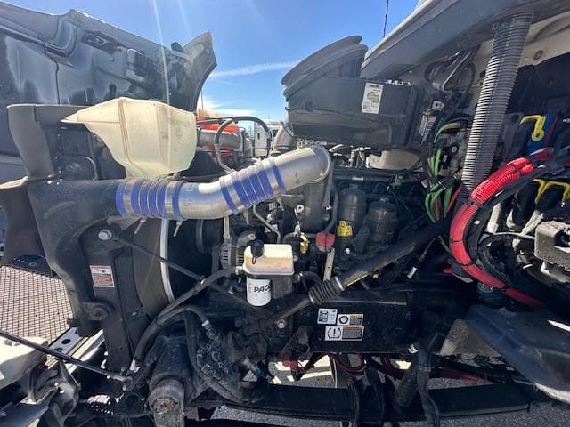 2024 Kenworth T880 — photo 13