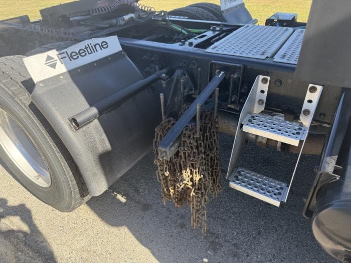 2021 International LT — photo 13