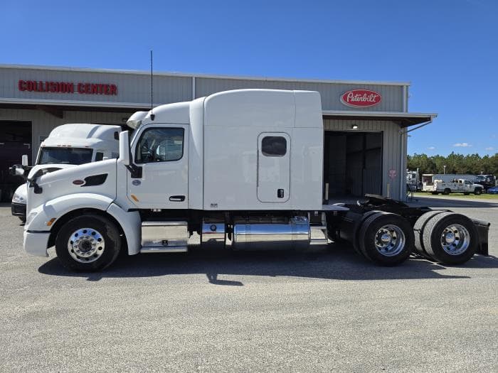 2022 Peterbilt 579 — photo 3