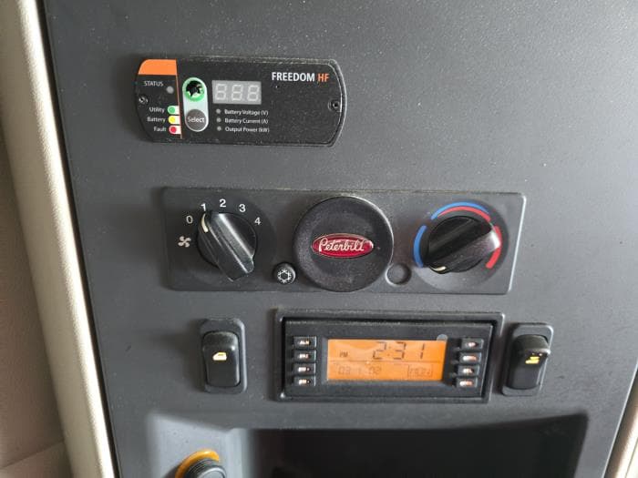 2022 Peterbilt 579 — photo 14