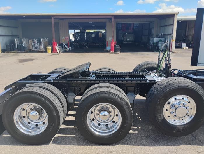 2019 Kenworth T800 — photo 9