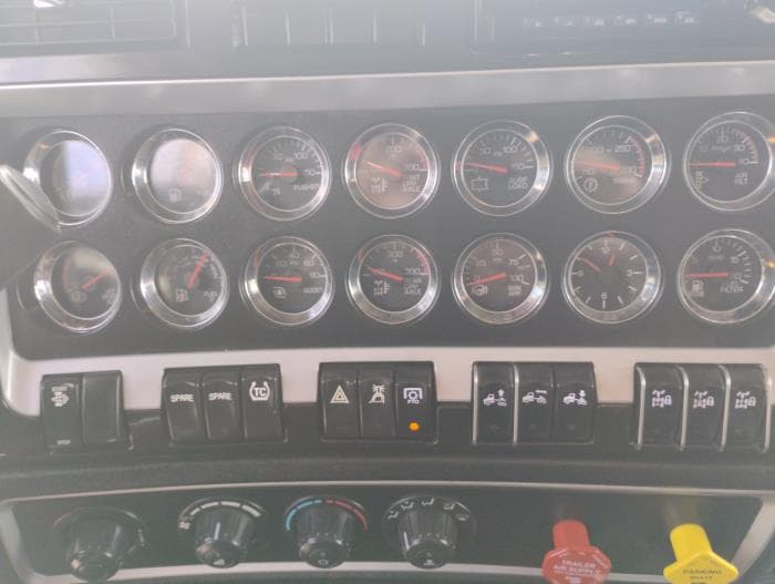 2019 Kenworth T800 — photo 20