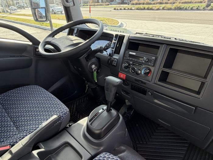 2026 Isuzu NPR — photo 18