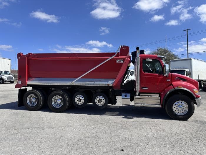 2026 Peterbilt 548 — photo 8