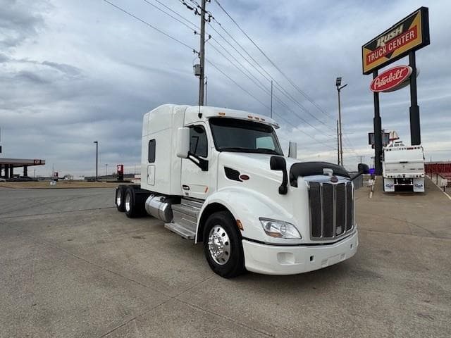 2022 Peterbilt 579 — photo 7