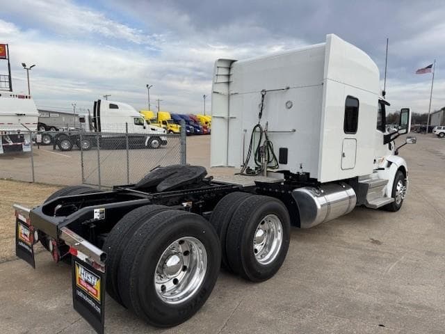 2022 Peterbilt 579 — photo 11