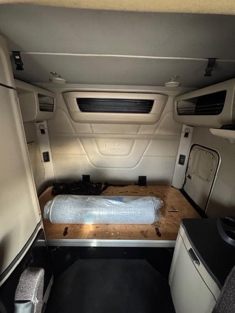 2022 Peterbilt 579 — photo 12