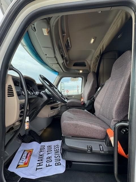 2022 Peterbilt 579 — photo 22