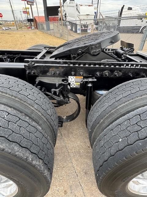 2022 Peterbilt 579 — photo 28