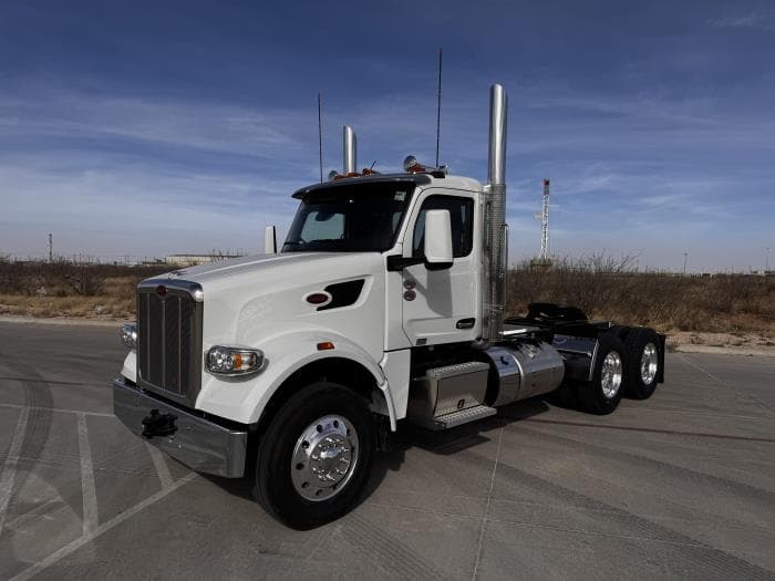 2027 Peterbilt 567 — photo 2
