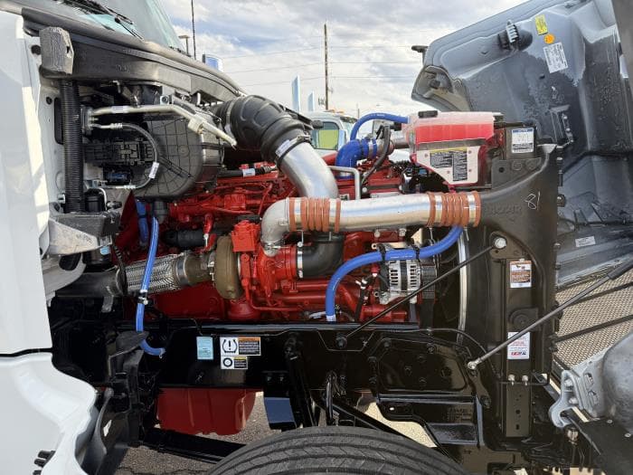 2027 Peterbilt 567 — photo 8