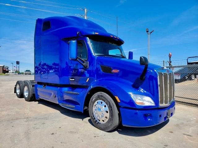 2022 Peterbilt 579 — photo 10