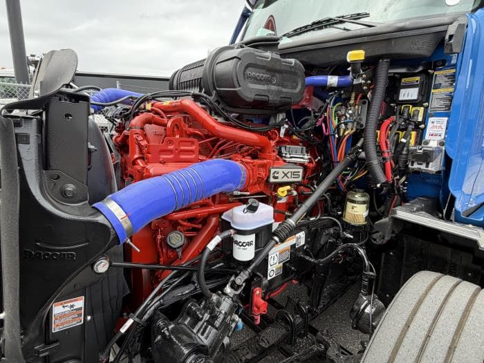 2027 Peterbilt 579 — photo 21