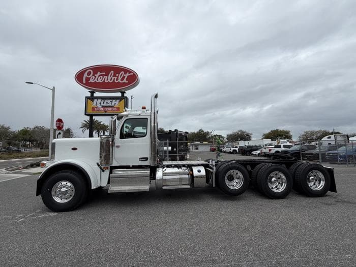 2027 Peterbilt 589 — photo 3