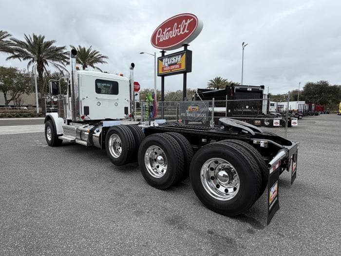 2027 Peterbilt 589 — photo 4