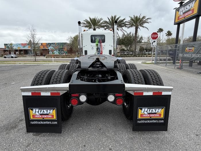 2027 Peterbilt 589 — photo 5
