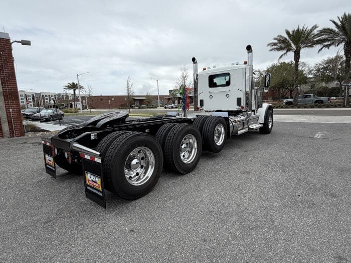 2027 Peterbilt 589 — photo 6