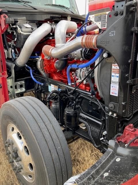 2027 Peterbilt 589 — photo 3