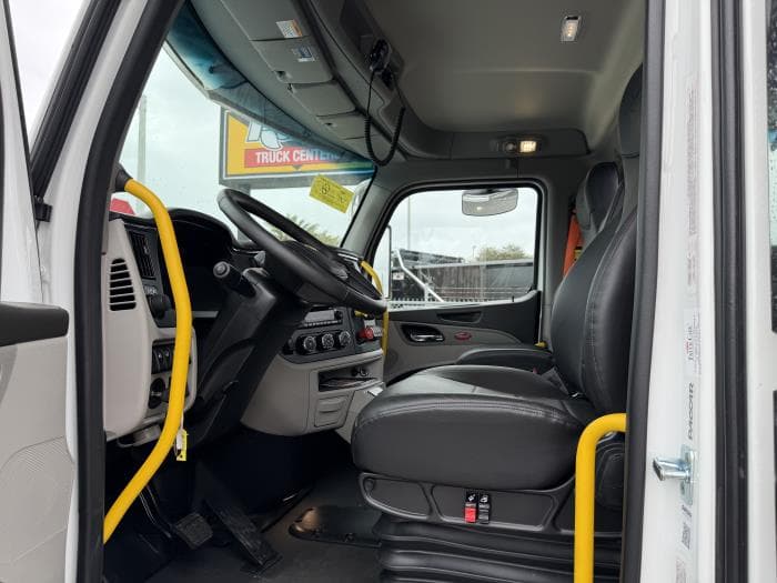 2027 Peterbilt 589 — photo 14