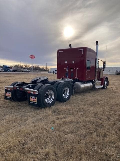 2027 Peterbilt 589 — photo 8