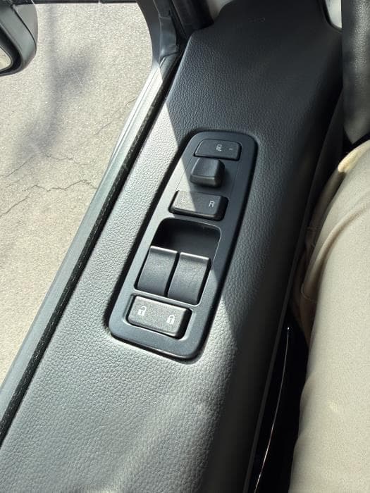 2027 Peterbilt 567 — photo 13