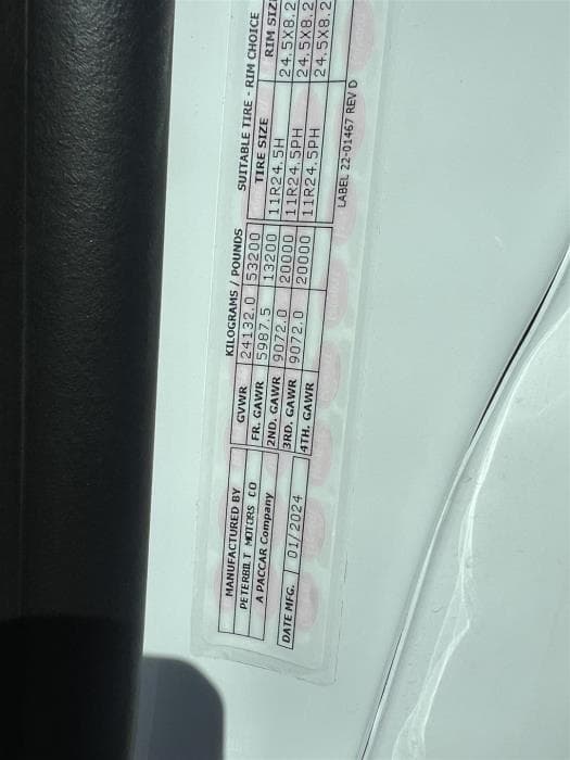 2025 Peterbilt 567 — photo 27