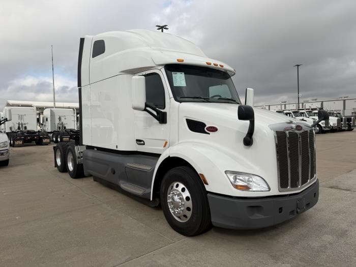 2021 Peterbilt 579 — photo 8