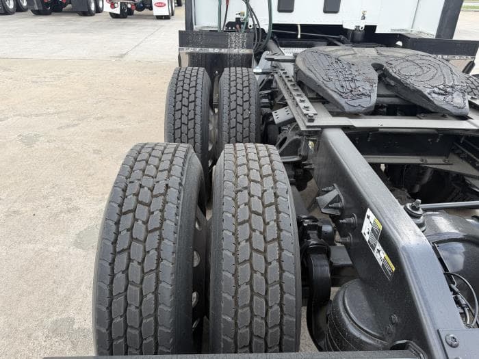 2021 Peterbilt 579 — photo 13