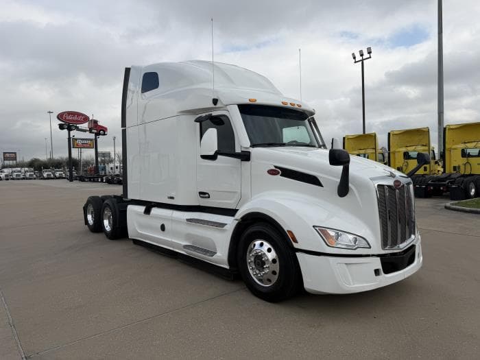 2024 Peterbilt 579 — photo 8