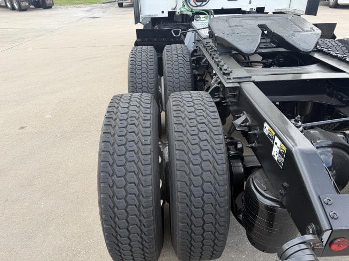 2024 Peterbilt 579 — photo 13