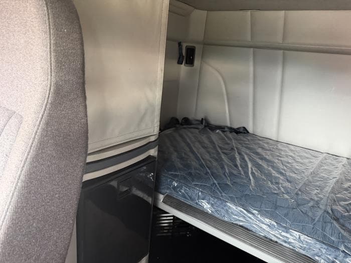 2024 Peterbilt 579 — photo 32