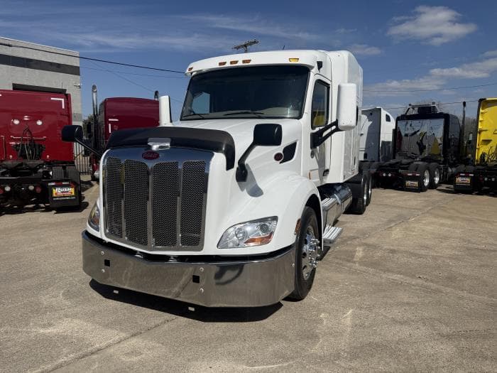 2022 Peterbilt 579 — photo 22