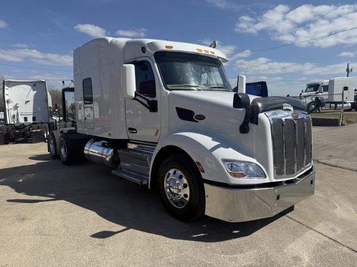 2022 Peterbilt 579 — photo 27