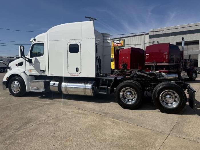 2022 Peterbilt 579 — photo 38