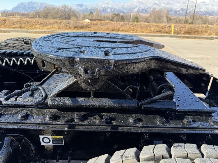 2027 Peterbilt 567 — photo 11