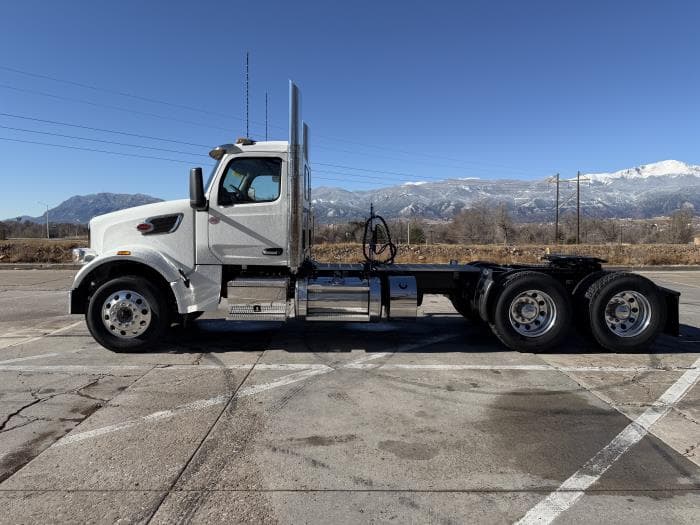 2027 Peterbilt 567 — photo 3