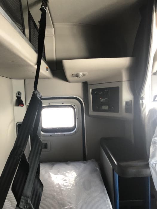 2024 Peterbilt 579 — photo 12