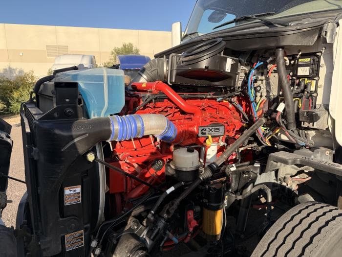 2020 Peterbilt 579 — photo 9